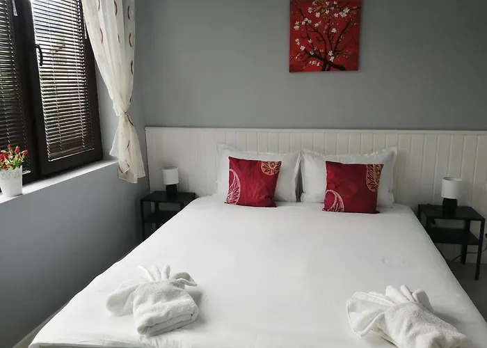 La Piazza Hotel